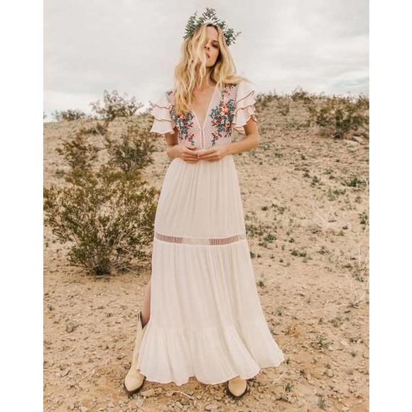 Cleobella Dresses & Skirts - CLEOBELLA daphne ivory v-neck embroidered side slit maxi dress size S small